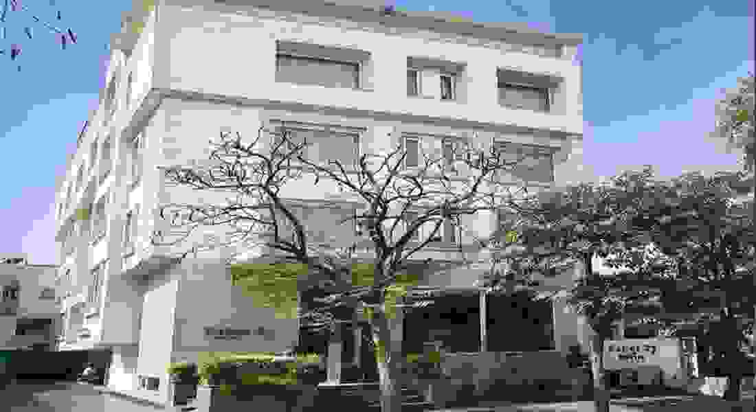 Hotel  27