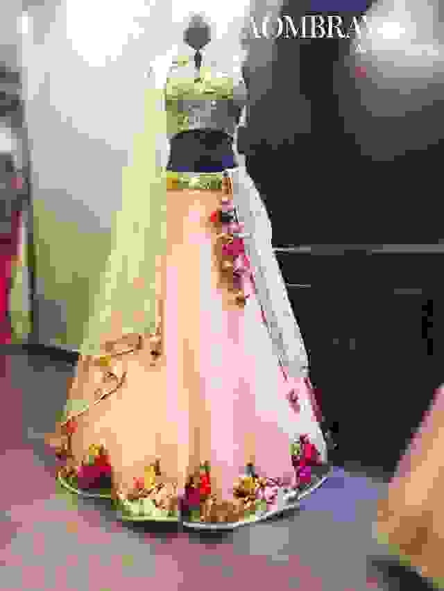 bridal outfits in vikaspuri