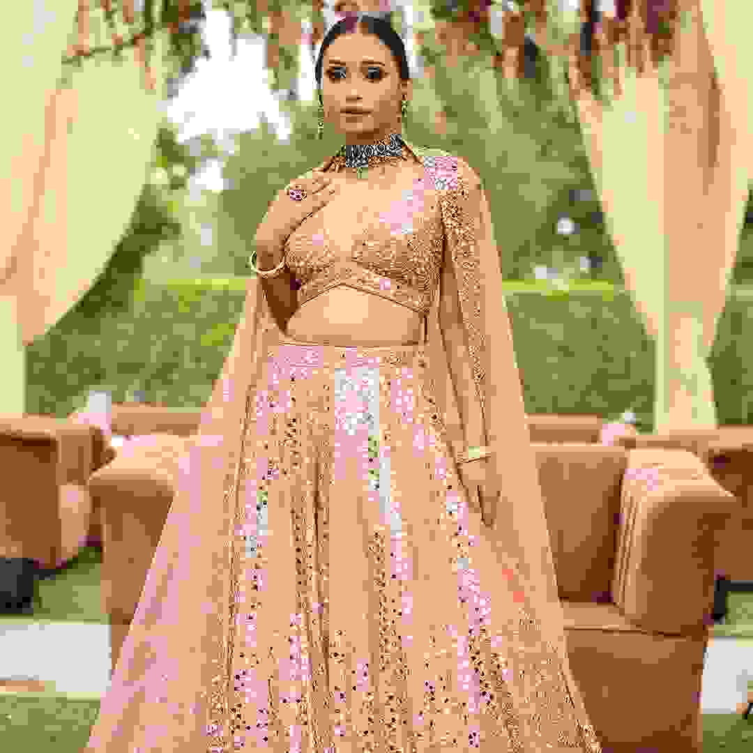 bridal outfits in daryaganj