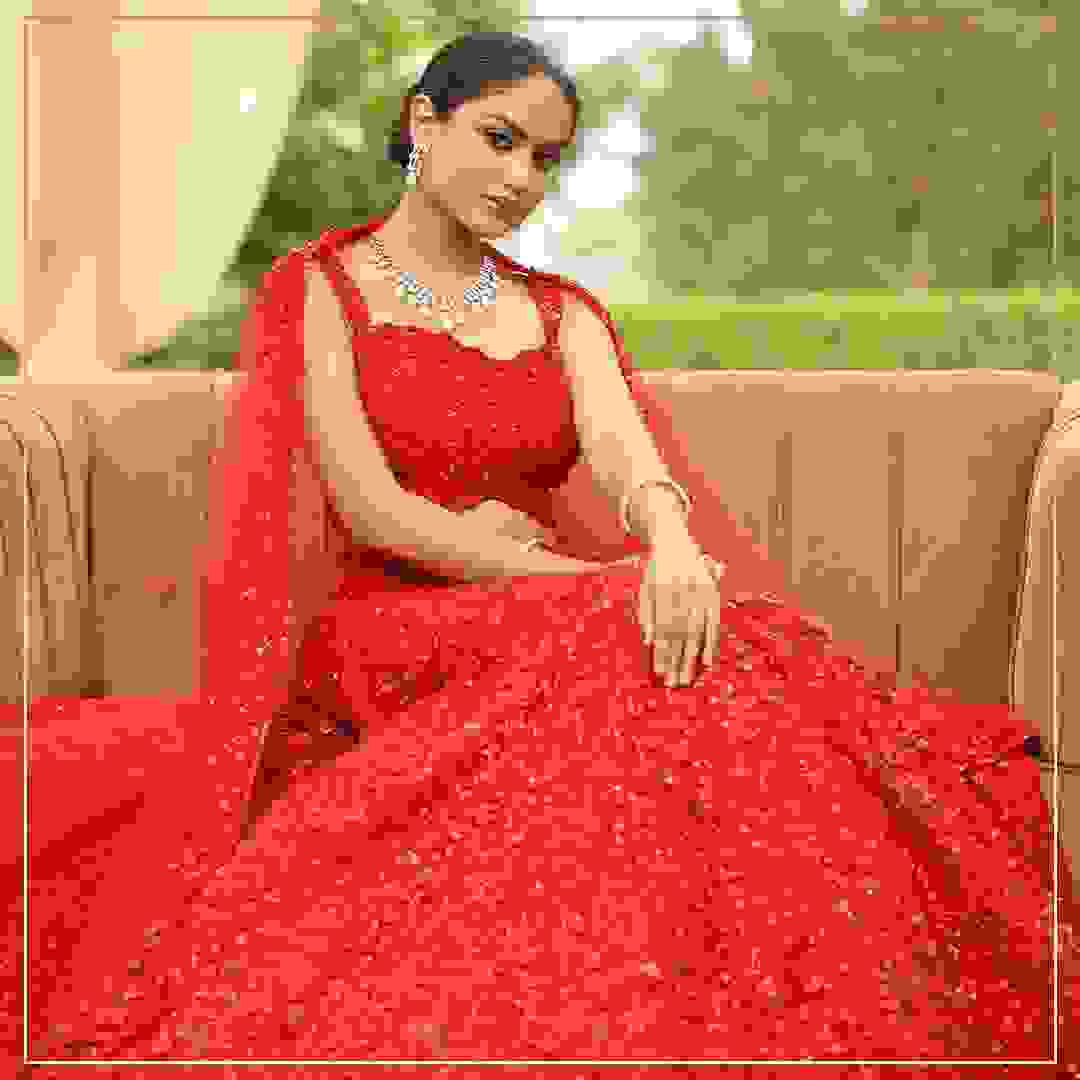 bridal outfits in daryaganj