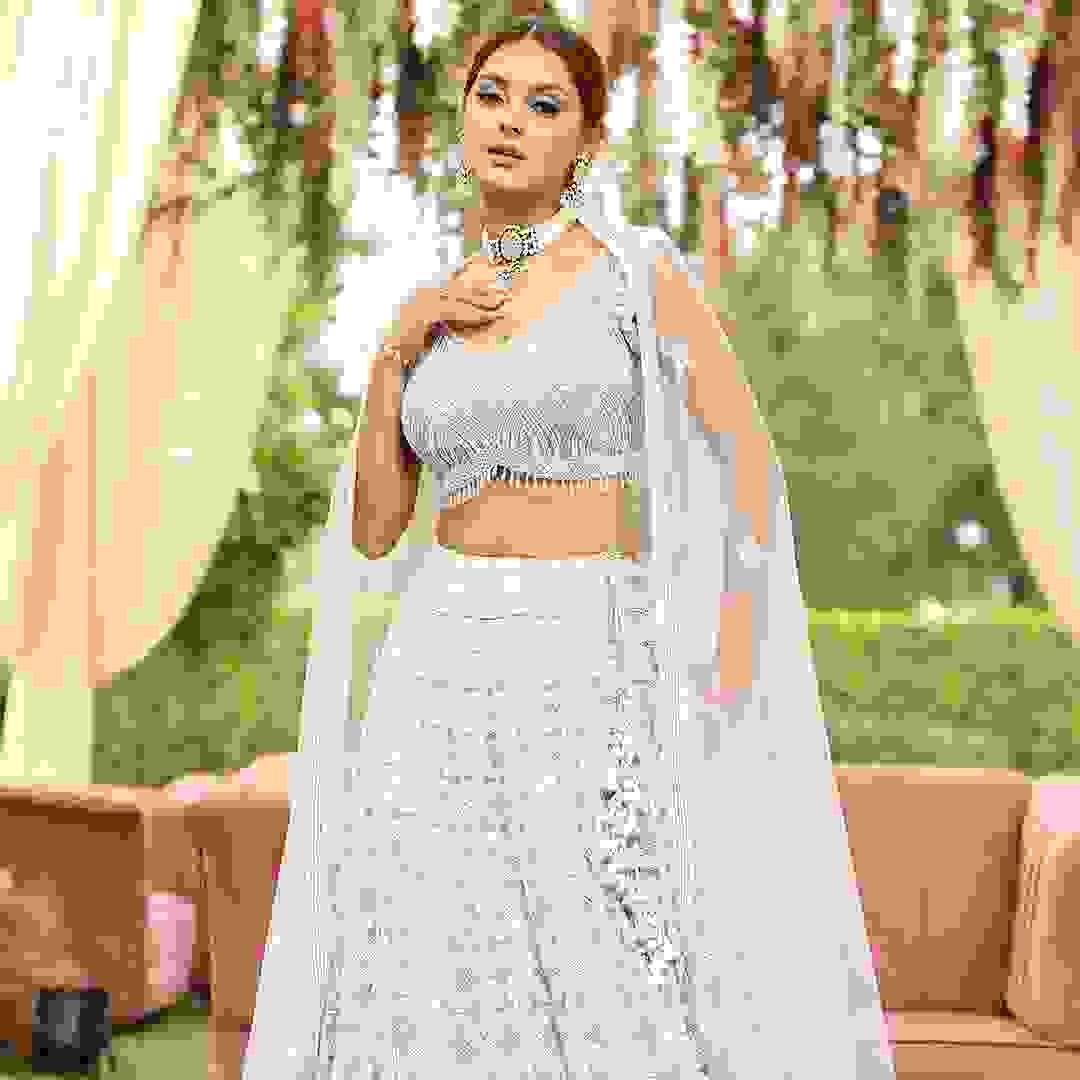 bridal outfits in daryaganj