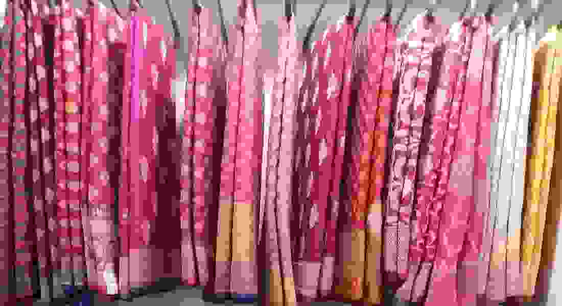 bridal outfits in daryaganj