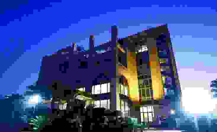 Seven Seas Hotel