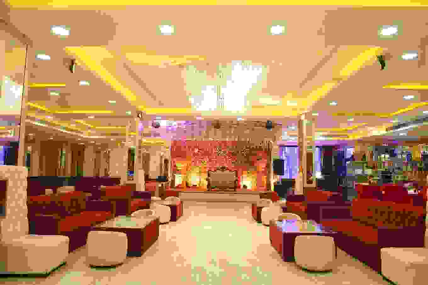 Surya Green Banquet