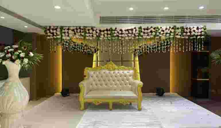 Raunak Banquets