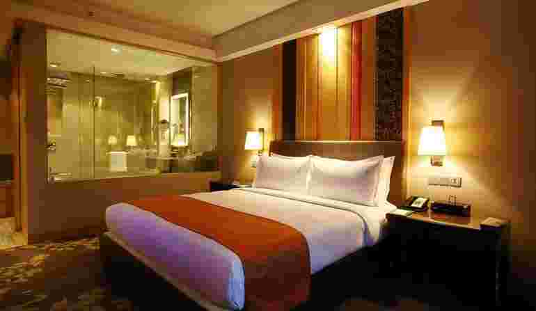Holiday Inn