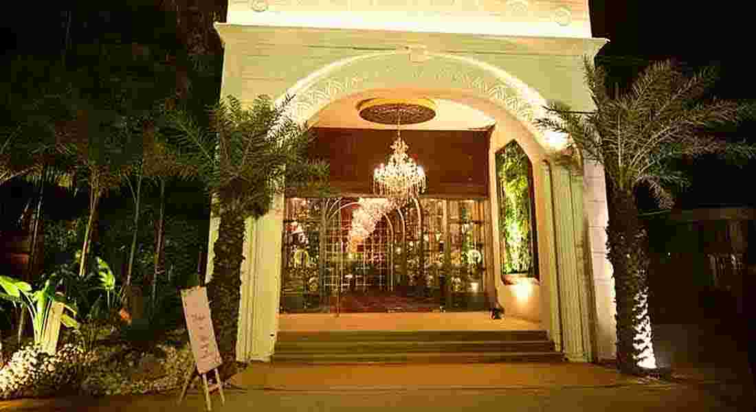 The Kundan by Ferns N Petals