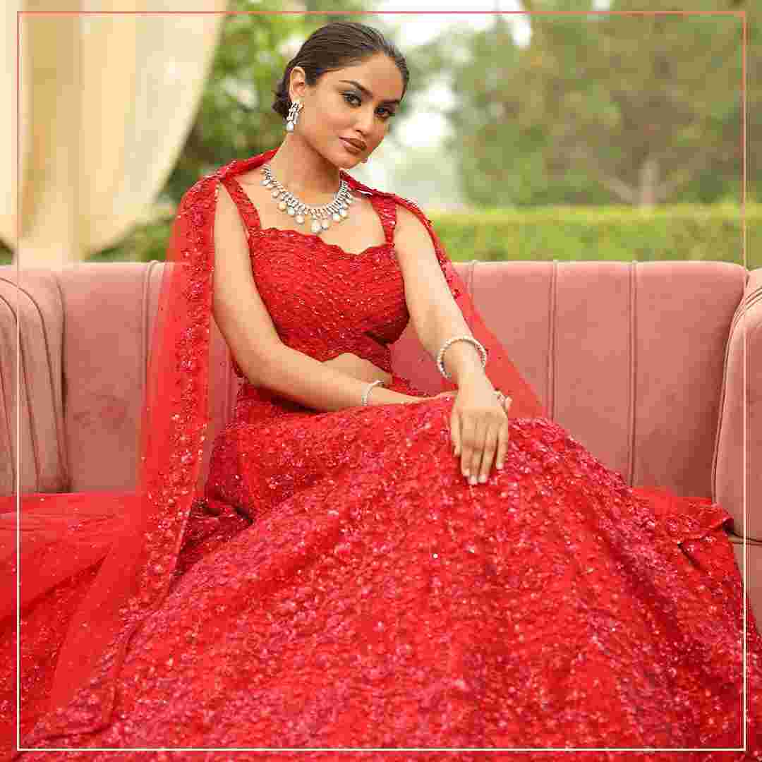 bridal outfits in daryaganj