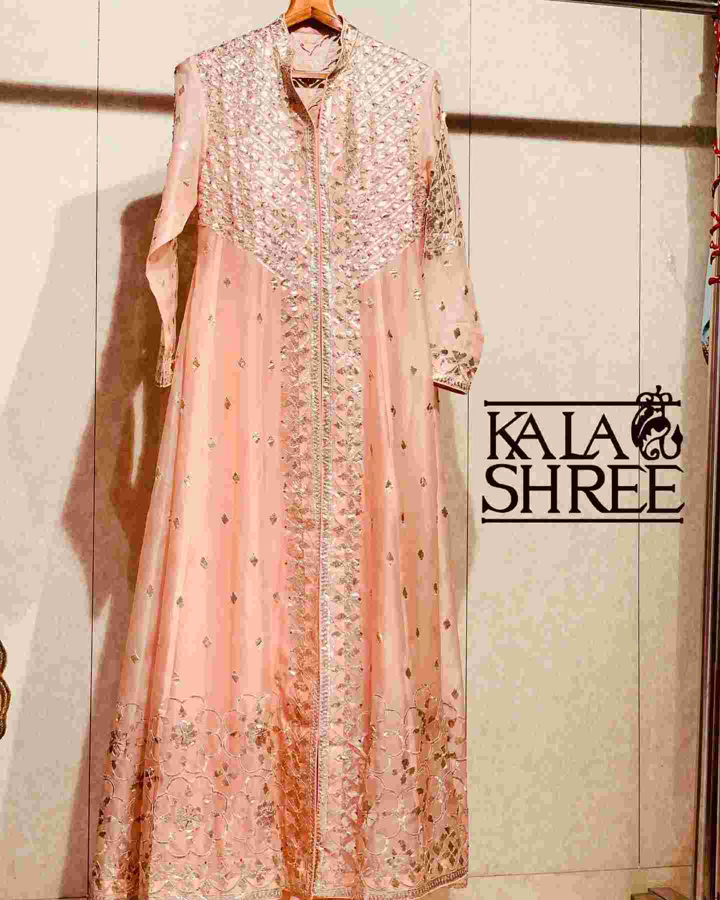 bridal outfits in daryaganj