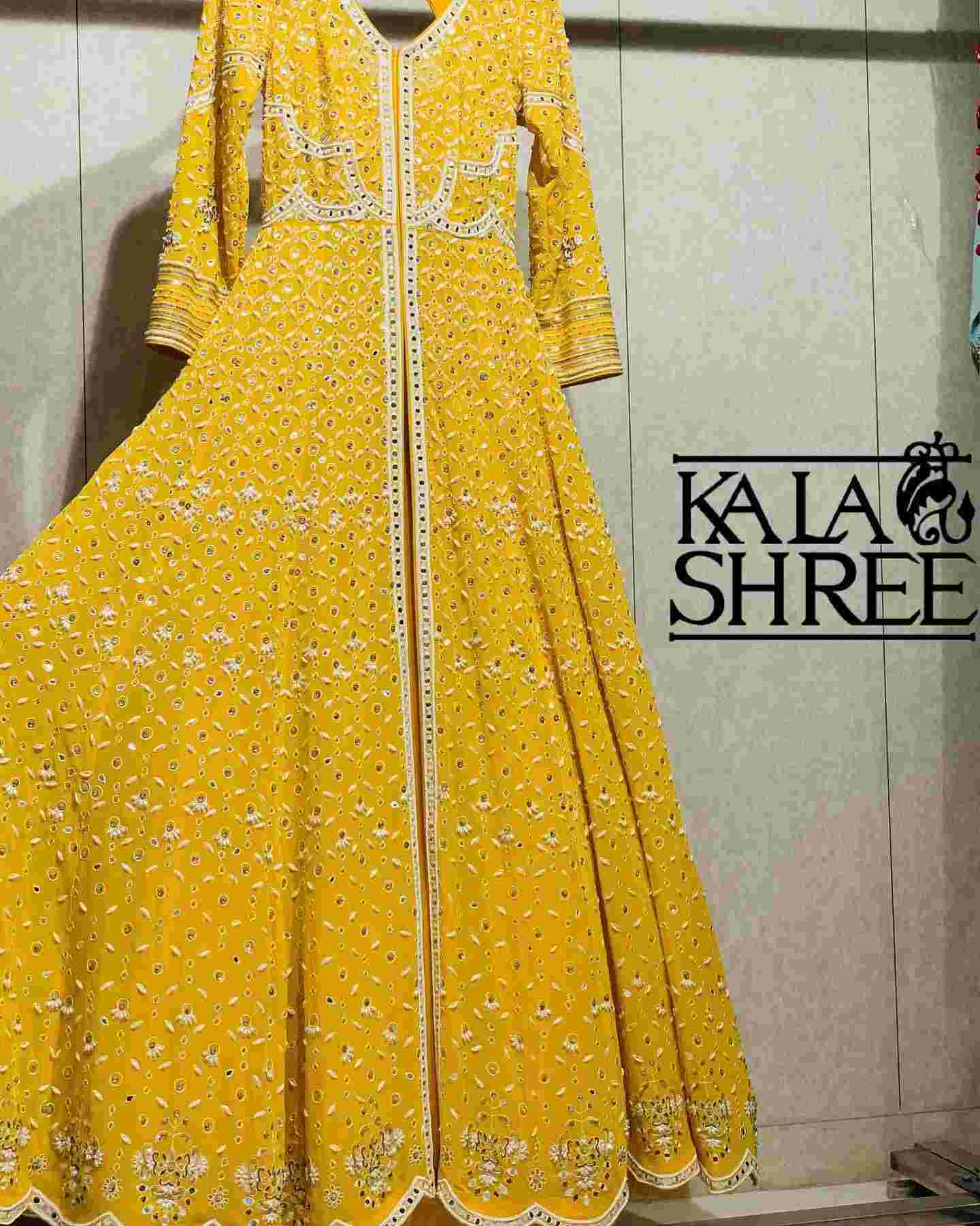 bridal outfits in daryaganj