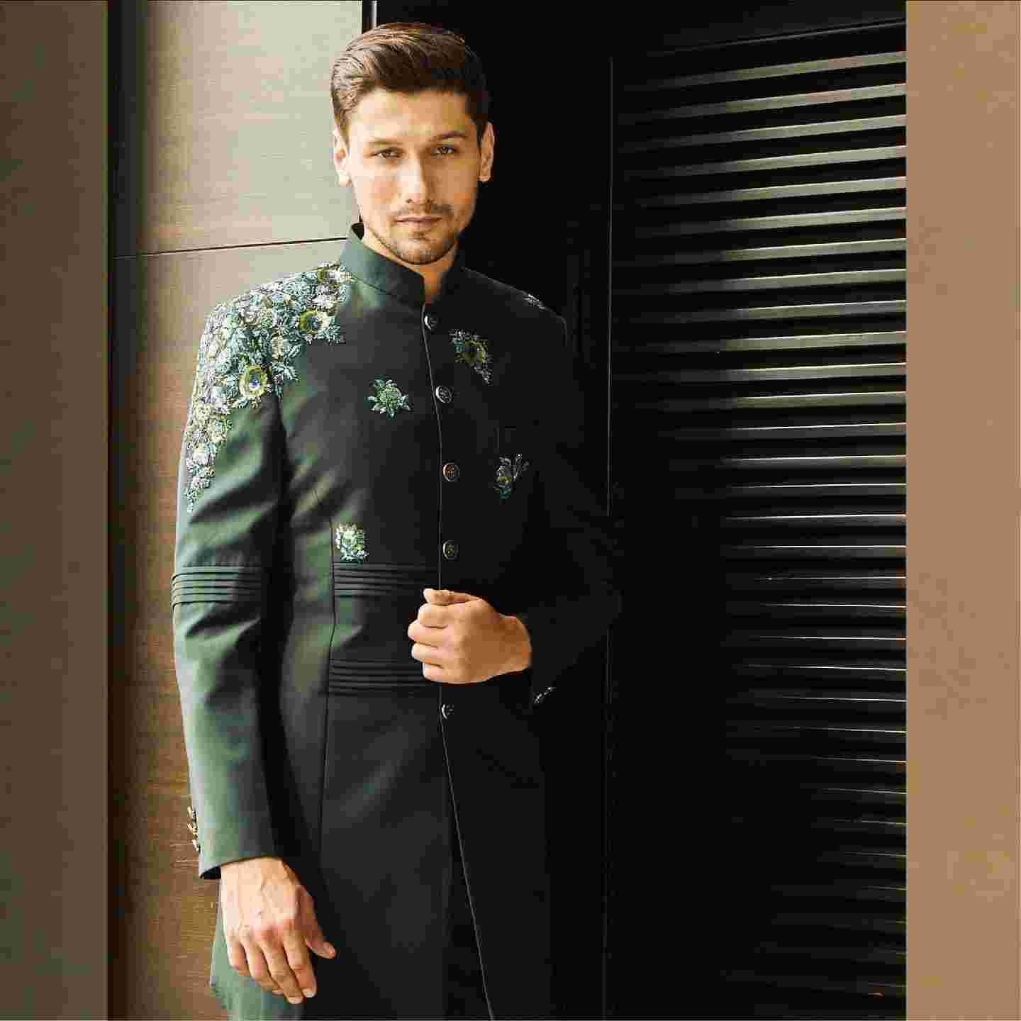 groom outfits in daryaganj