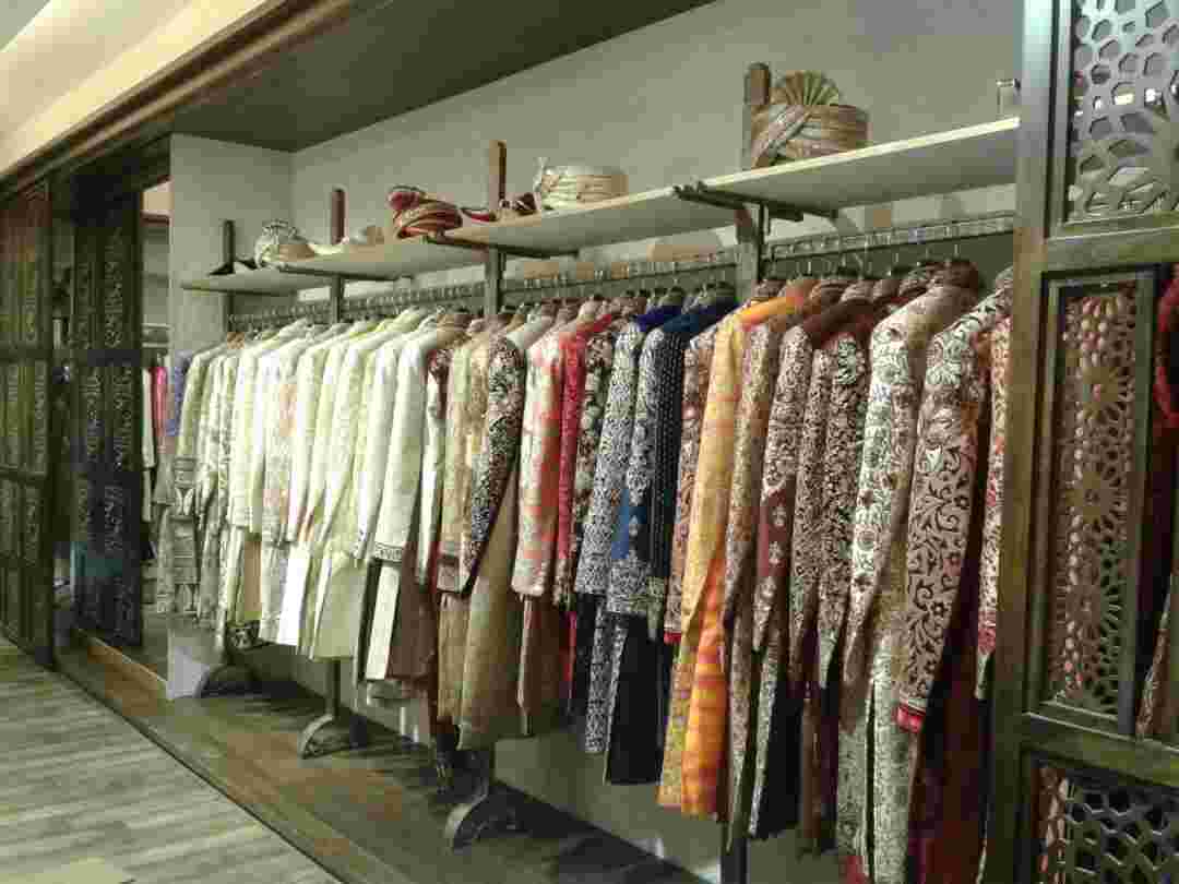 groom outfits in gwal pahari