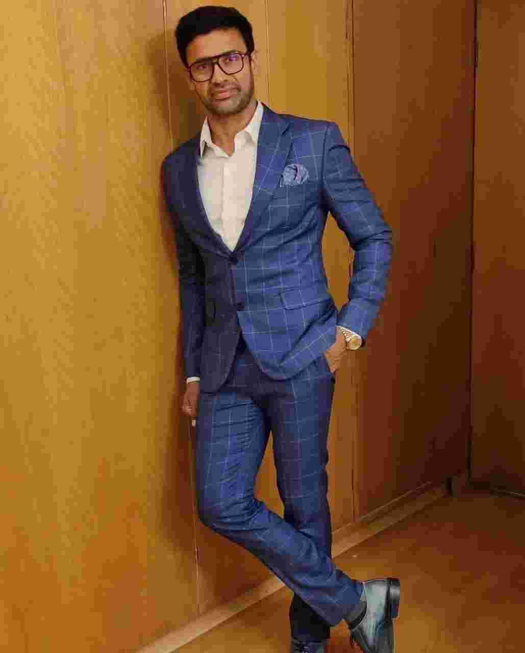 groom outfits in daryaganj