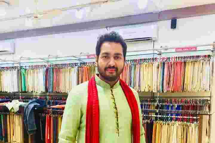 groom outfits in east of kailash