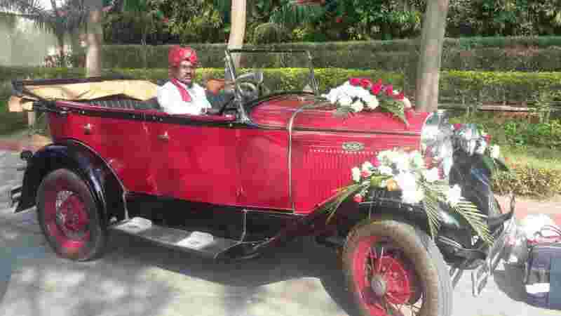 wedding transportation vintage cars in east delhi
