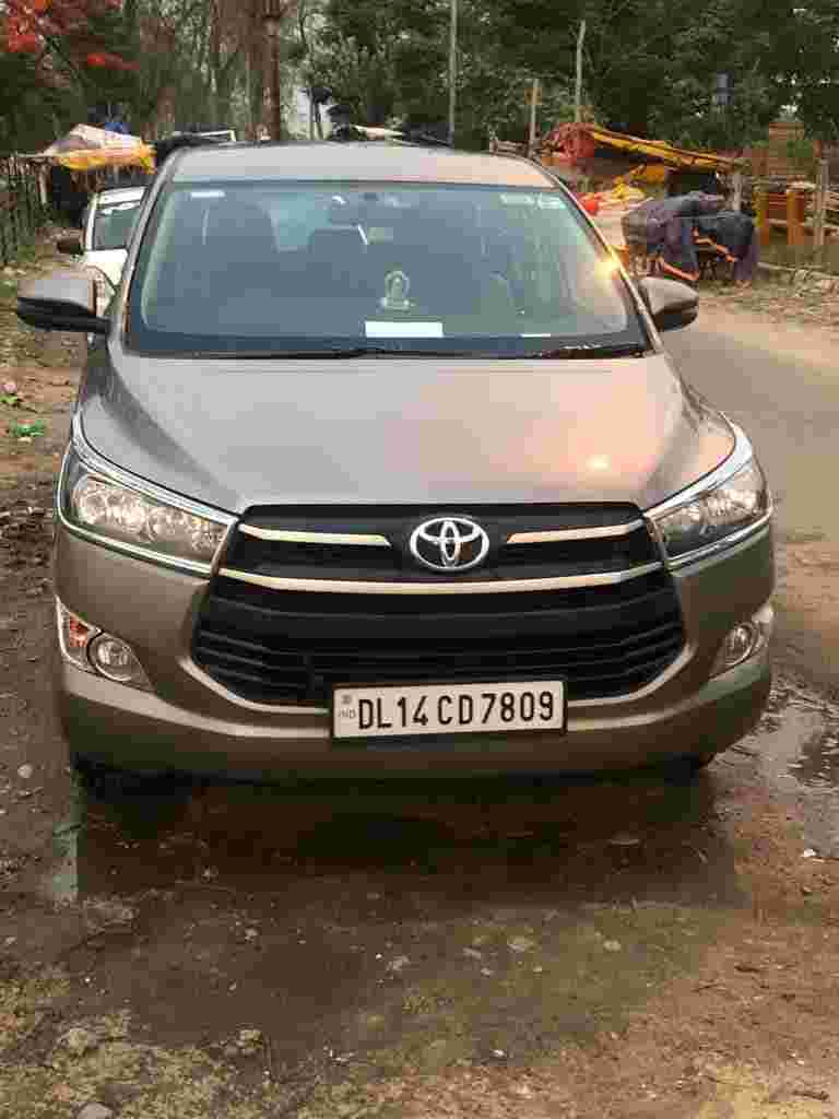 wedding transportation vintage cars in daryaganj