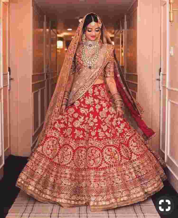 bridal outfits in daryaganj