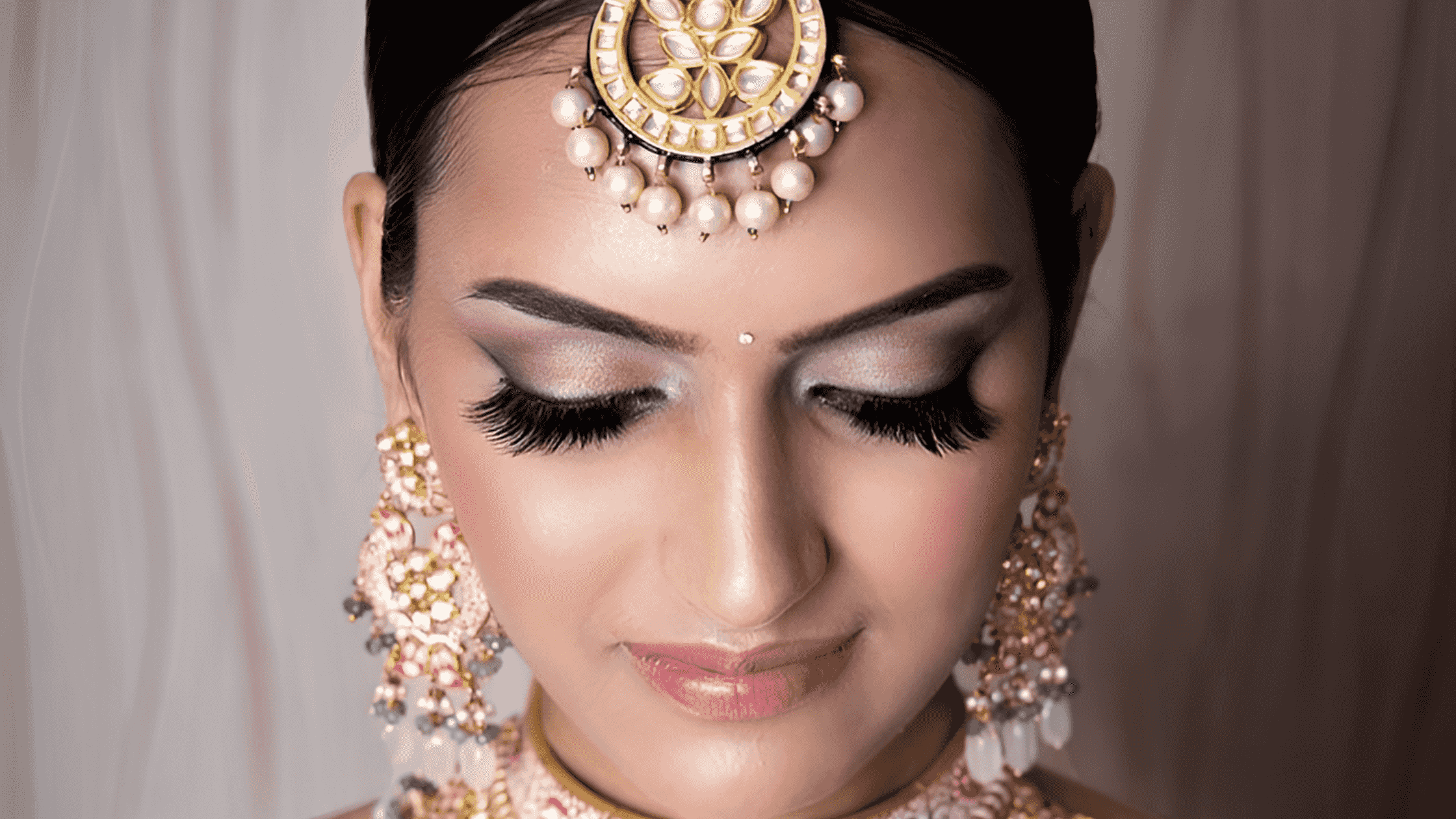 makeup artists in east delhi