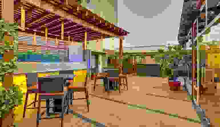 The Ashtan Sarovar Portico