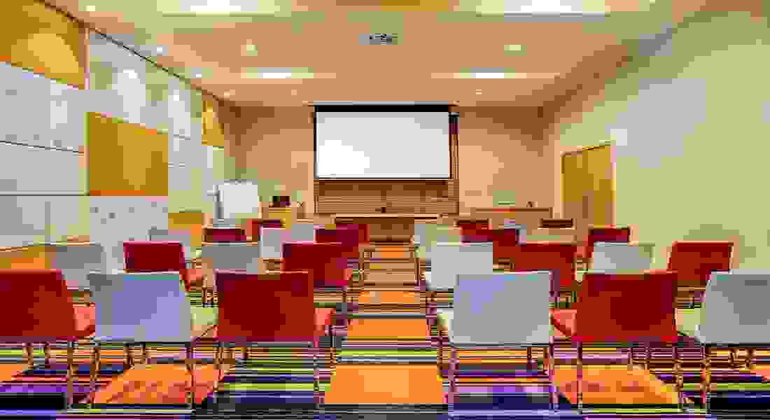 ibis Hotel DLF Phase 5