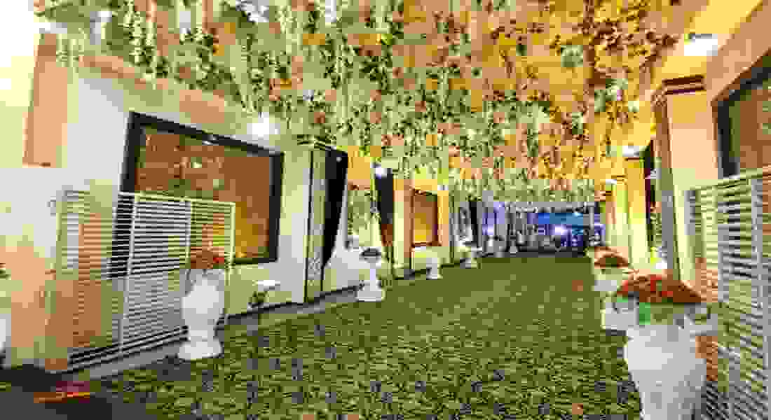 Golden Castle Party Lawn