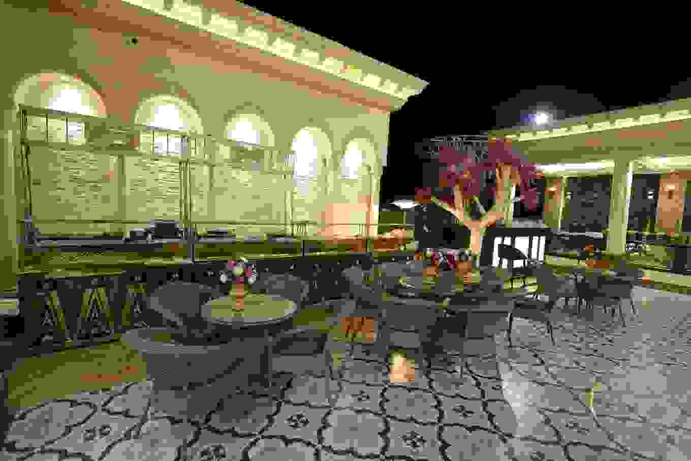 EVORA - Banquet & Hotel