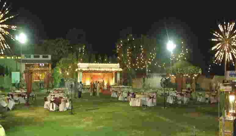 destination weddings in chattarpur