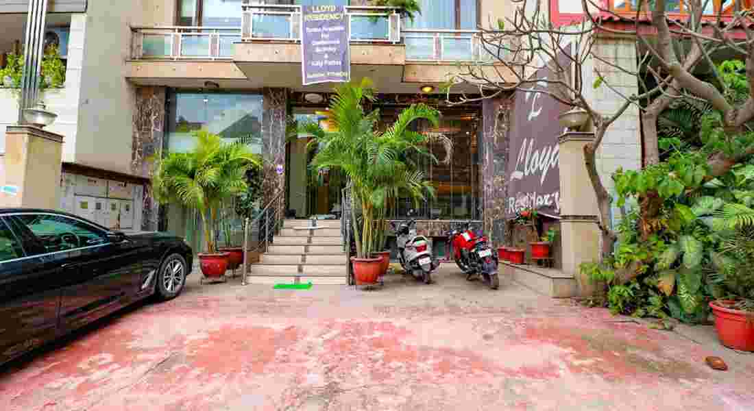 small function halls in nehru place