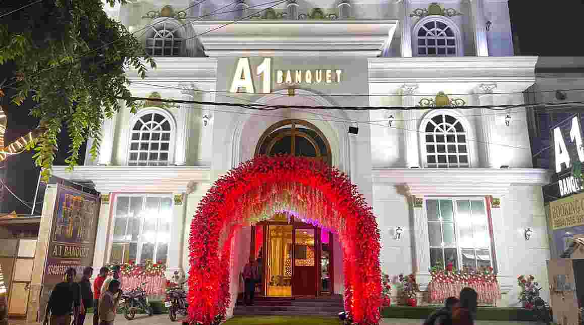 small function halls in raja garden