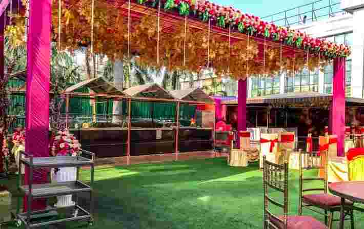 small function halls in mayur vihar