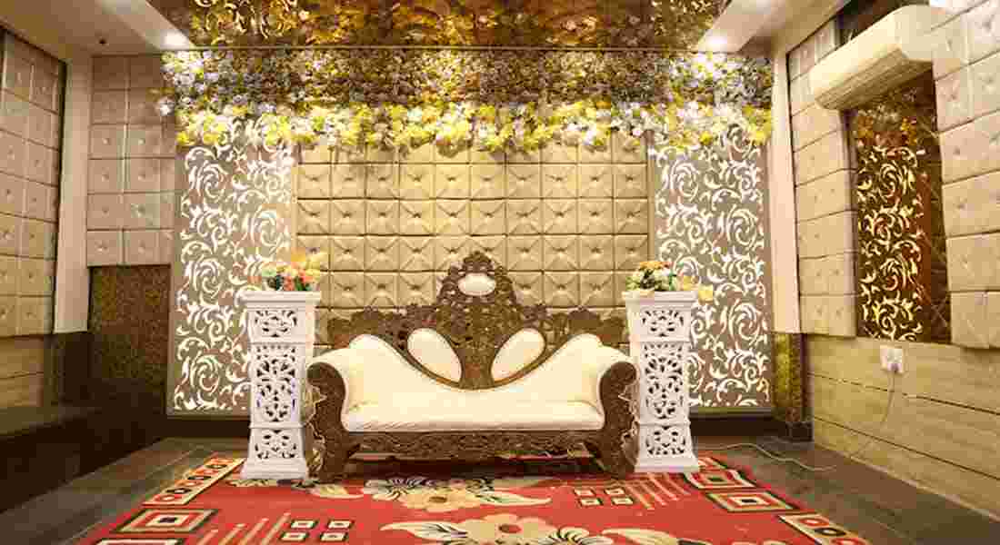 banquet halls in geeta colony