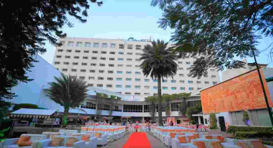 banquet halls in jawahar lal nehru marg