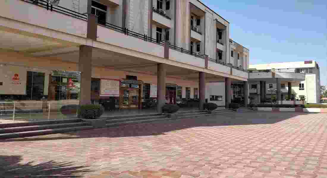 banquet halls in bani park