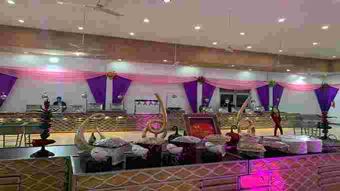 banquet halls in garh road