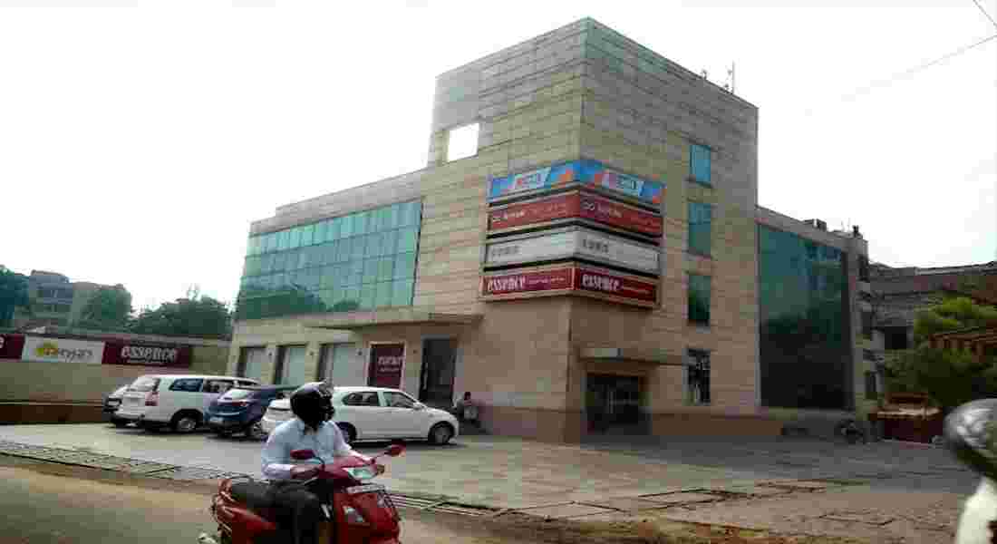 party halls in hazratganj