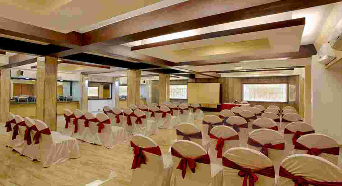 small function halls in hazratganj