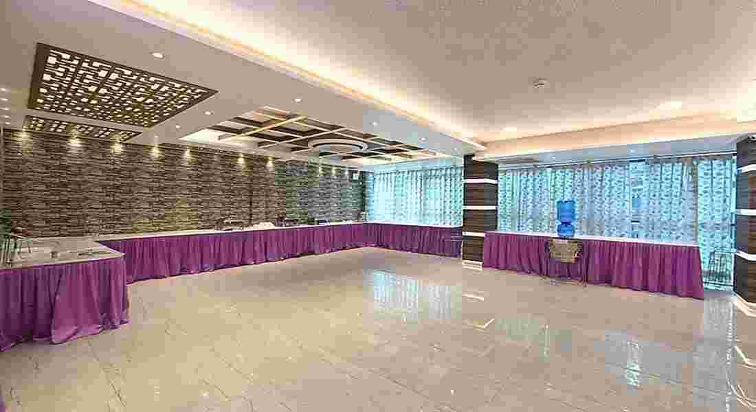 small function halls in hazratganj