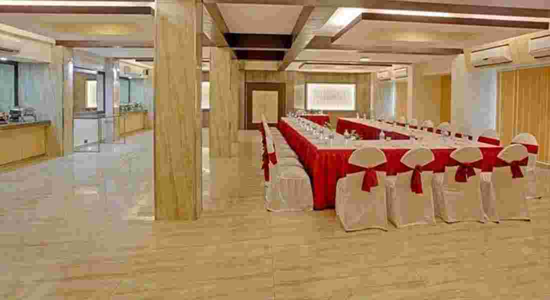 party halls in hazratganj