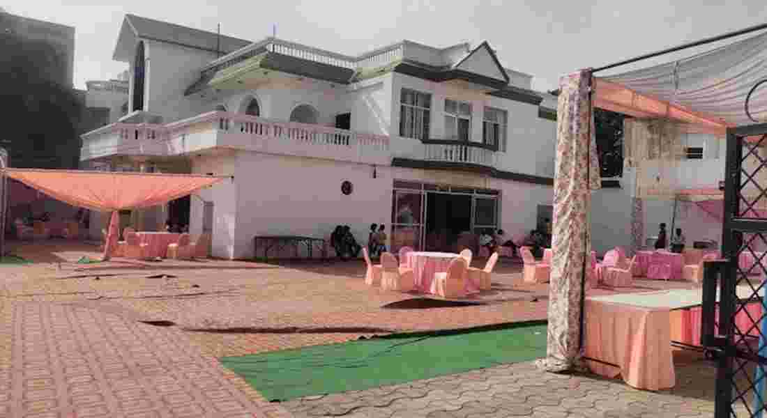 party halls in aliganj