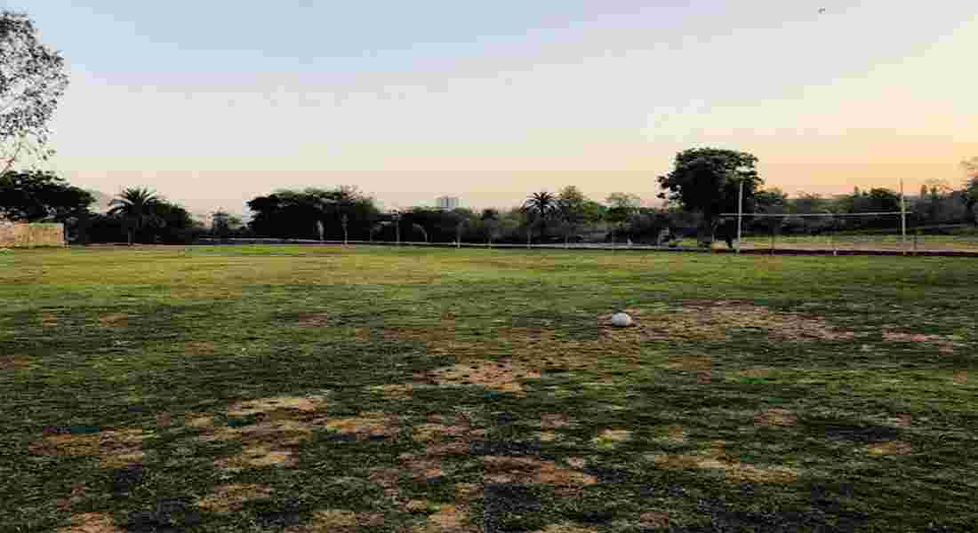 banquet halls in hiran magri