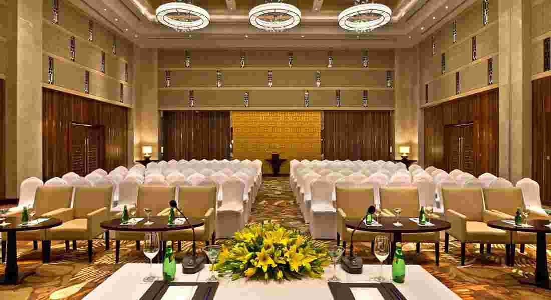 banquet halls in tajganj