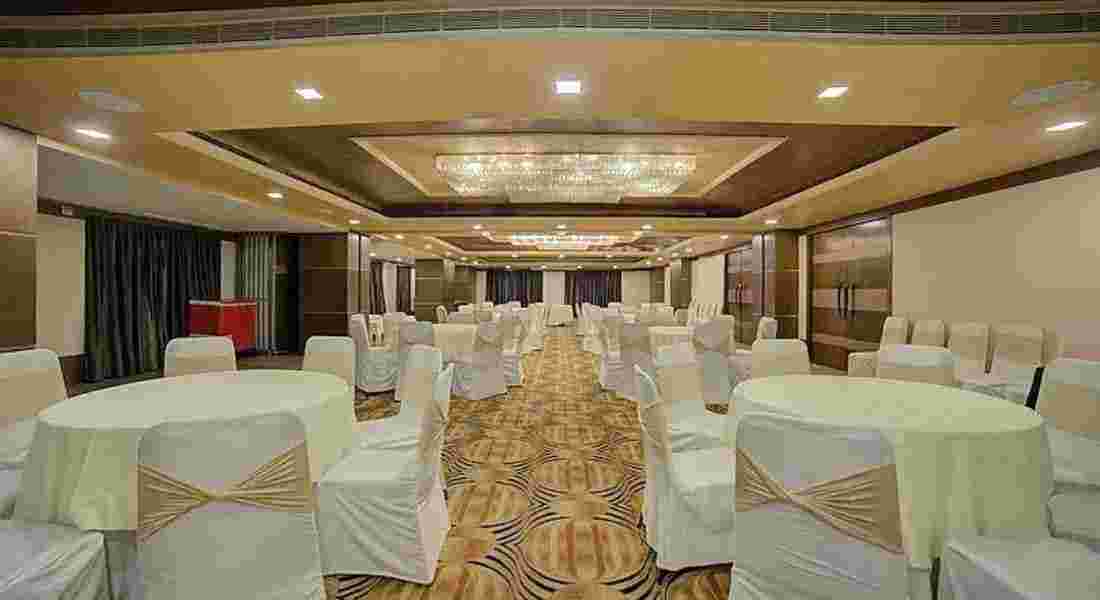 banquet halls in race course rd