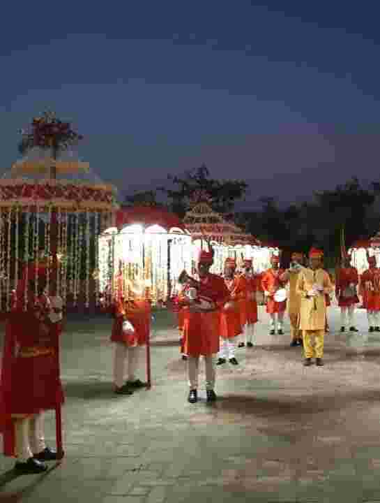 wedding band in sector 10