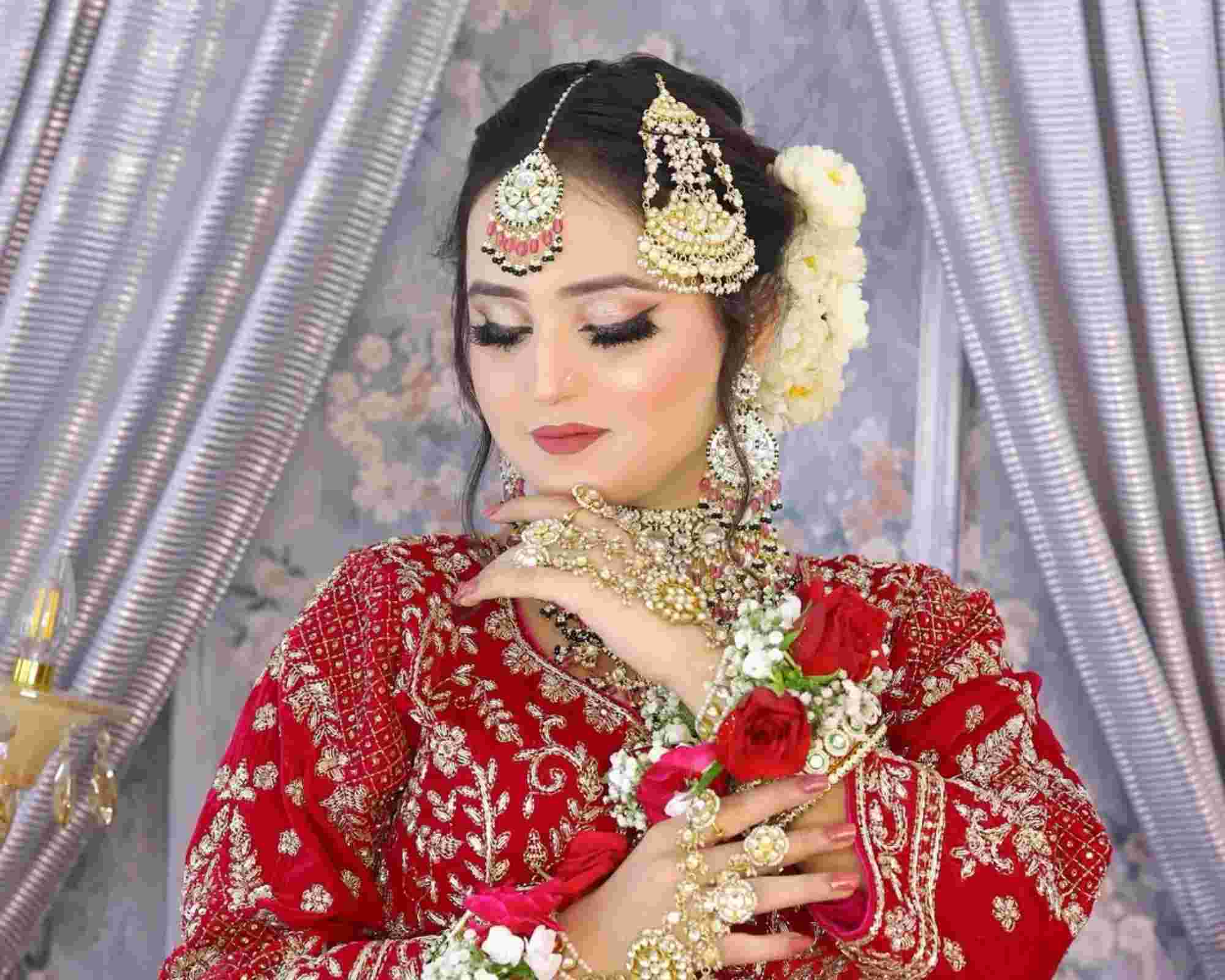 makeup artists in govindpuri