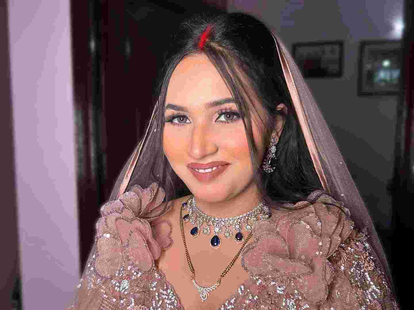 makeup artists in vikaspuri