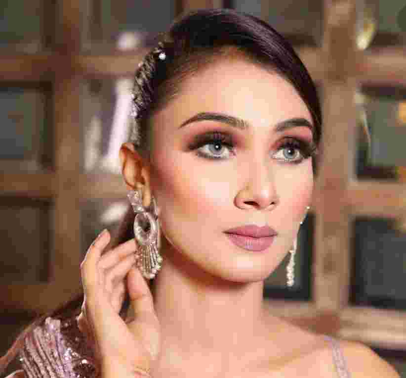 makeup artists in vikaspuri