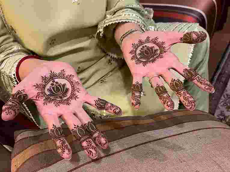 best mehendi artists in shakurpur
