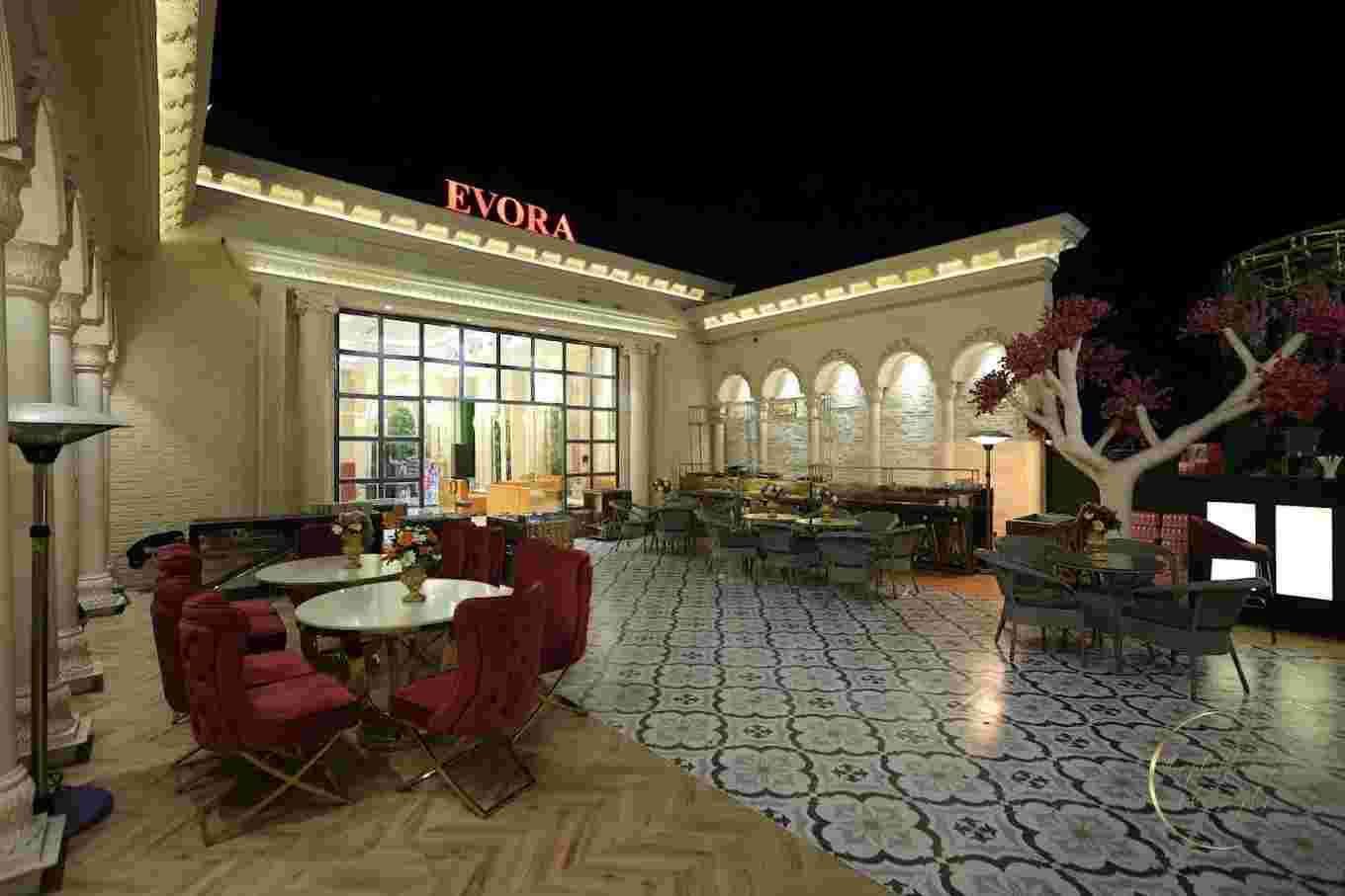 EVORA - Banquet & Hotel