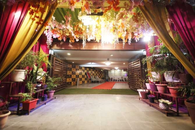 banquet halls in west delhi