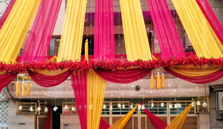 best decorators in karol bagh